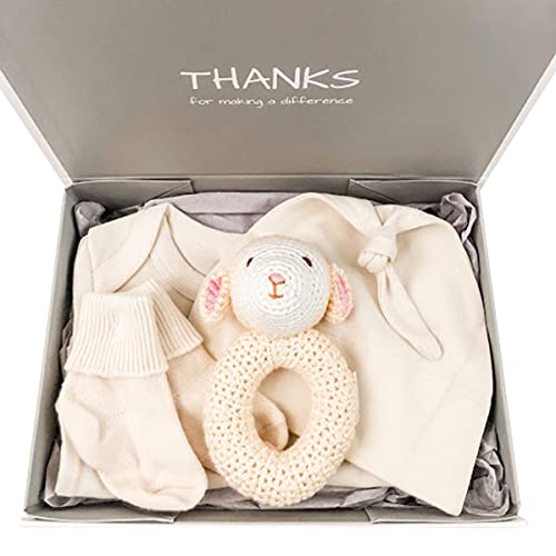 קופסת מתנה אורגנית לתינוק-באופן טבעי שלך-תלבושת ורעשן